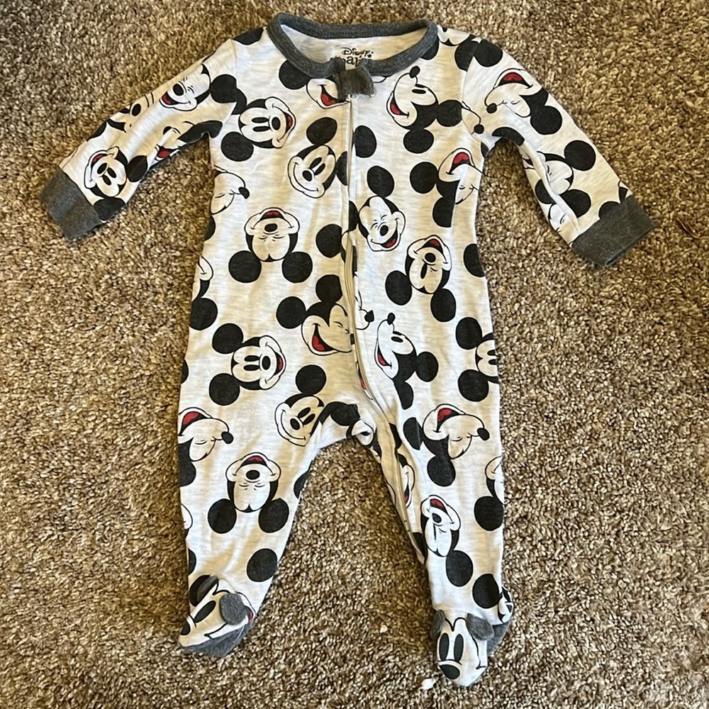 Disney baby 6 month Mickey Mouse zipper pajamas with feet